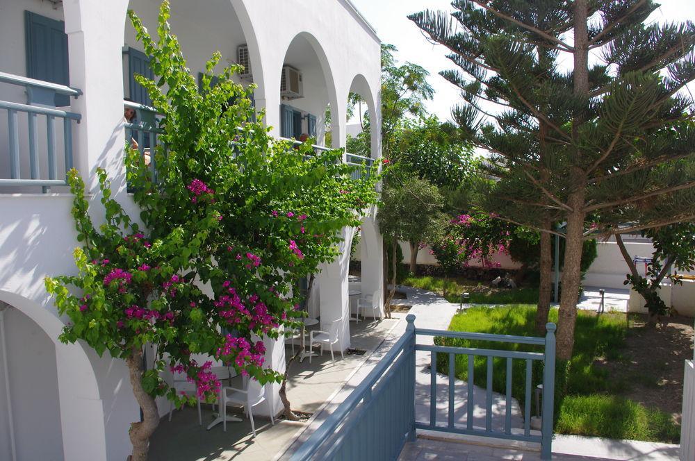 Iris Boutique Hotel Kamari  Exterior photo